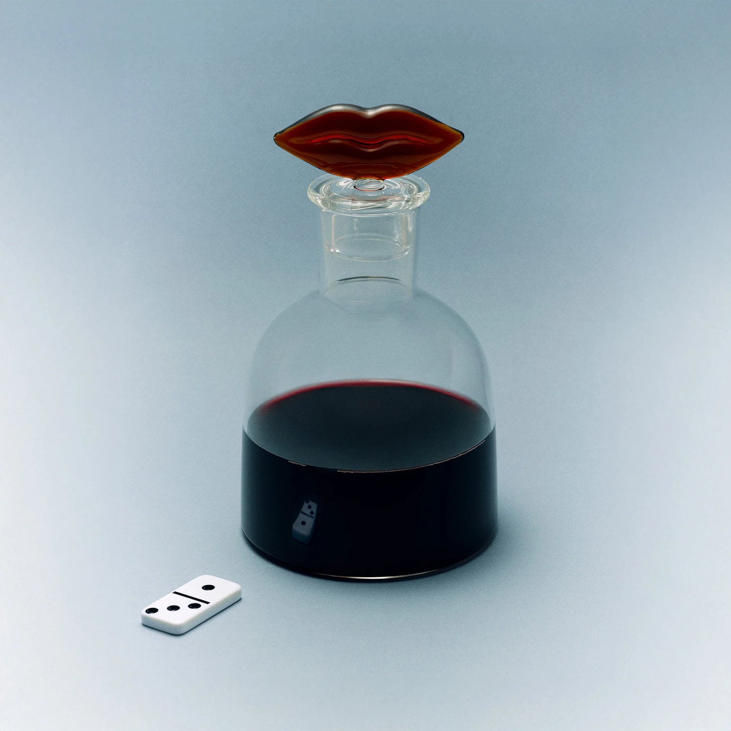 Kiss Decanter